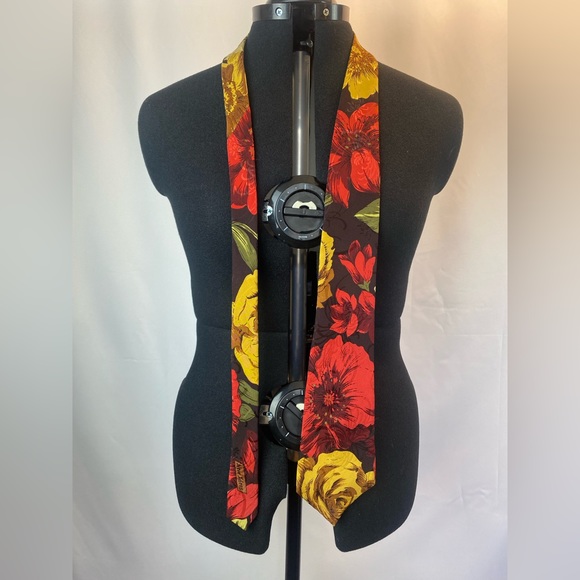 Andre Valentino New Ideas Floral Men's Tie 56in - Picture 1 of 6